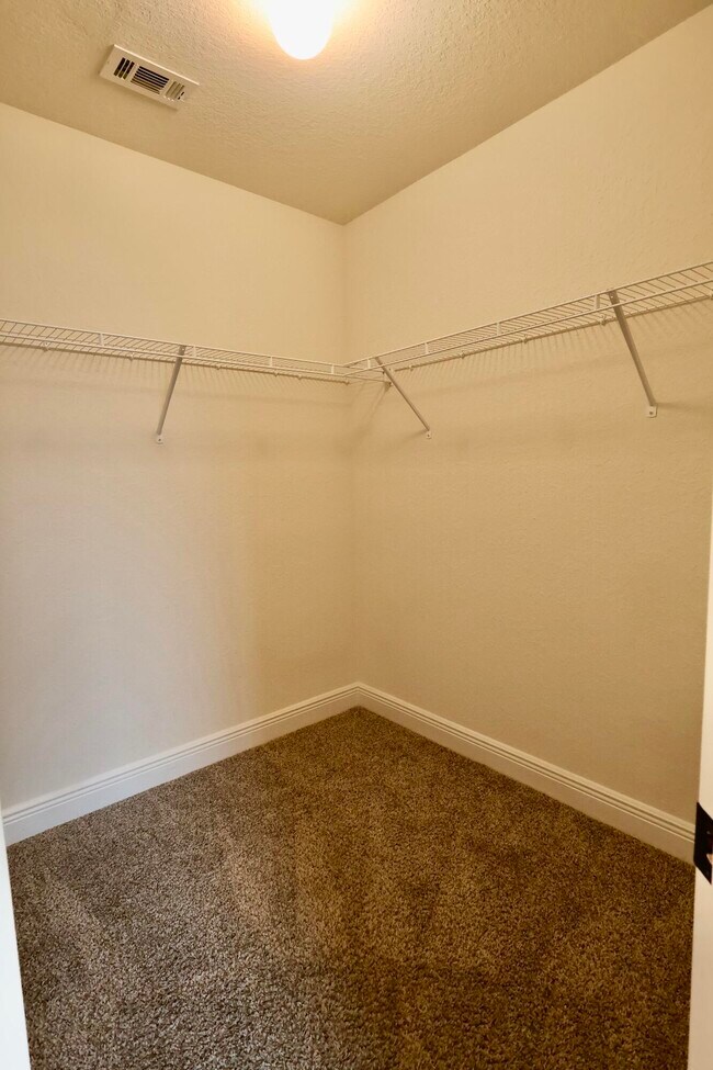 Building Photo - 6114 Redberry Dr