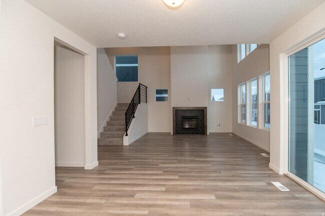 Building Photo - 4366 E Willow Oak Way