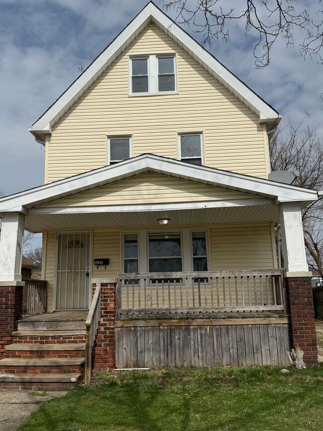 Building Photo - 4bd Single Collinwood Water/Sewer Included Section 8 MOVE-IN SPECIAL FOR PERMANENT VOUCHERS