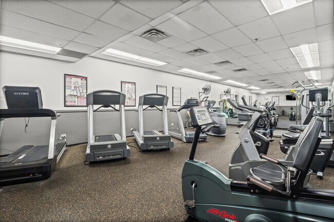 Building Photo - 130 S Canal St