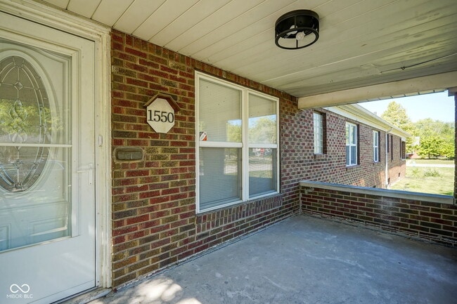 Building Photo - 1550 N Butler Ave
