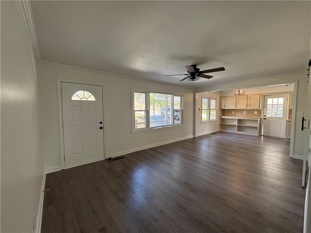 Building Photo - 3854 Davis St