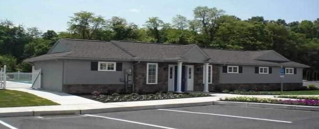 Social house - 2390 Mill Rd