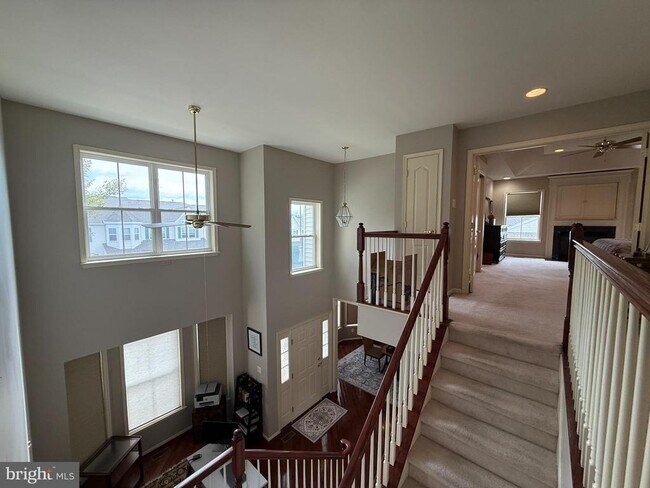 Building Photo - 240 Honey Hollow Ln