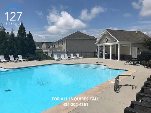 Building Photo - Luxury Townhome for Rent in Timberlake – 4...