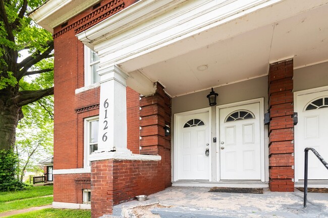 Building Photo - 6126 Vermont Ave