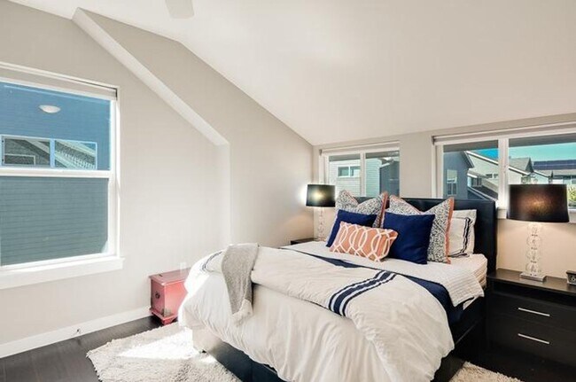 Building Photo - 5616 S 1st St