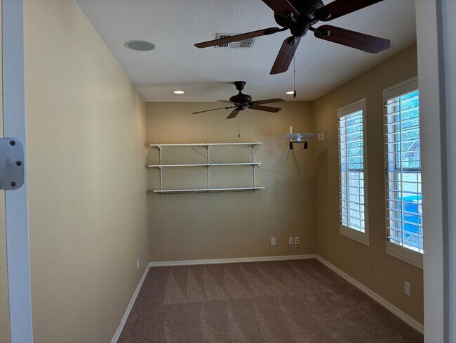 Building Photo - 20973 W Cora Vista