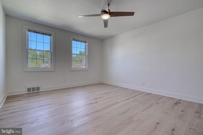 Building Photo - 1722 Edgewood Rd