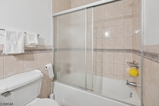 Building Photo - 360 Cotswold Pl