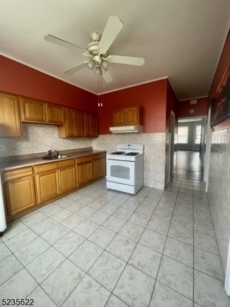 Building Photo - 140 Hoyt St