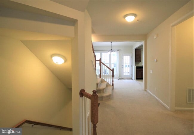 Building Photo - 609 Ellison Dr