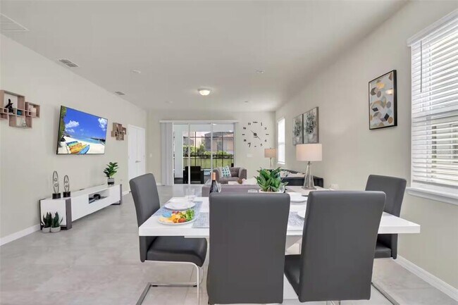 Building Photo - 7267 Oakmoss Loop