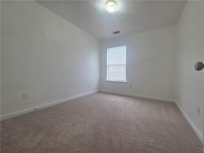 Building Photo - 2236 Dandridge Dr