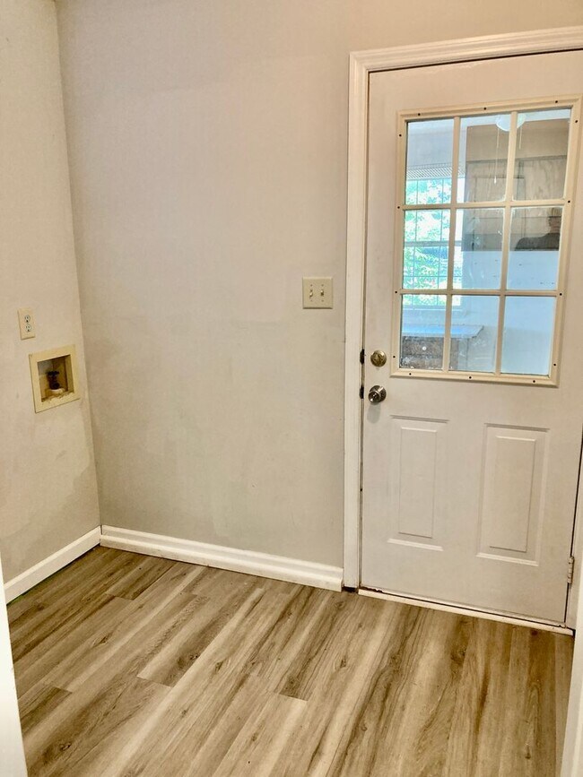 Building Photo - 4195 Litchfield Ln