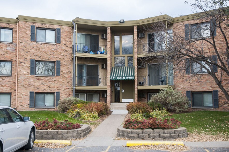 Hillside East 371395 Old Highway 8 SW New Brighton MN 55112