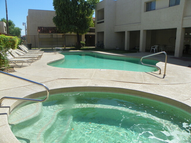 Building Photo - 2 Bedroom condo -w/d- Old Town Scottsdale/...