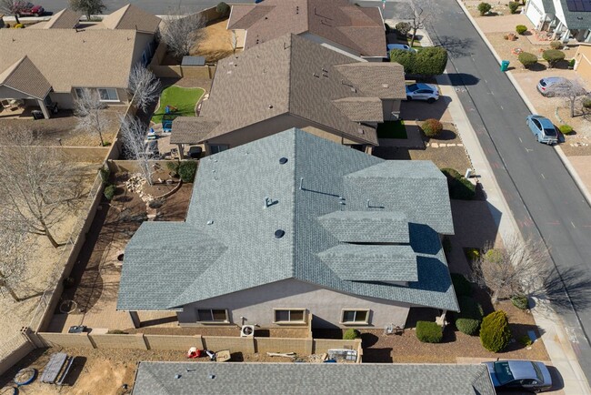 Building Photo - 4 bedroom, 2 bath Home in Quailwood