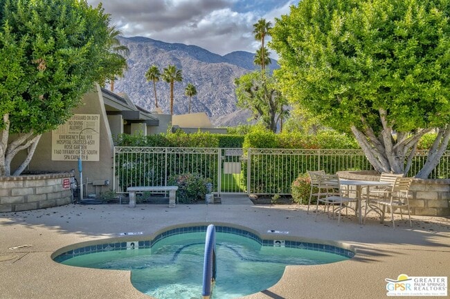 Building Photo - 1183 Tiffany Cir N