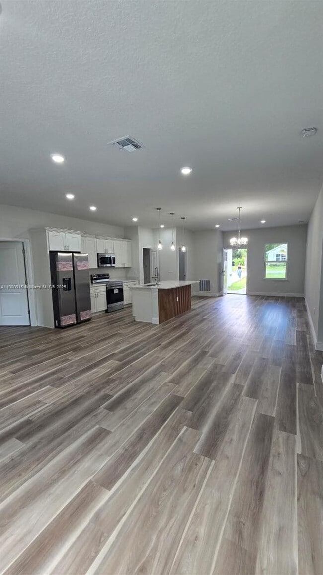 Building Photo - 16855 SW 18th Avenue Rd