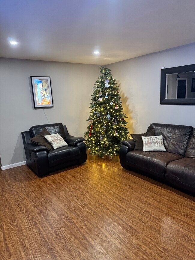 Building Photo - 3409 Leroy St