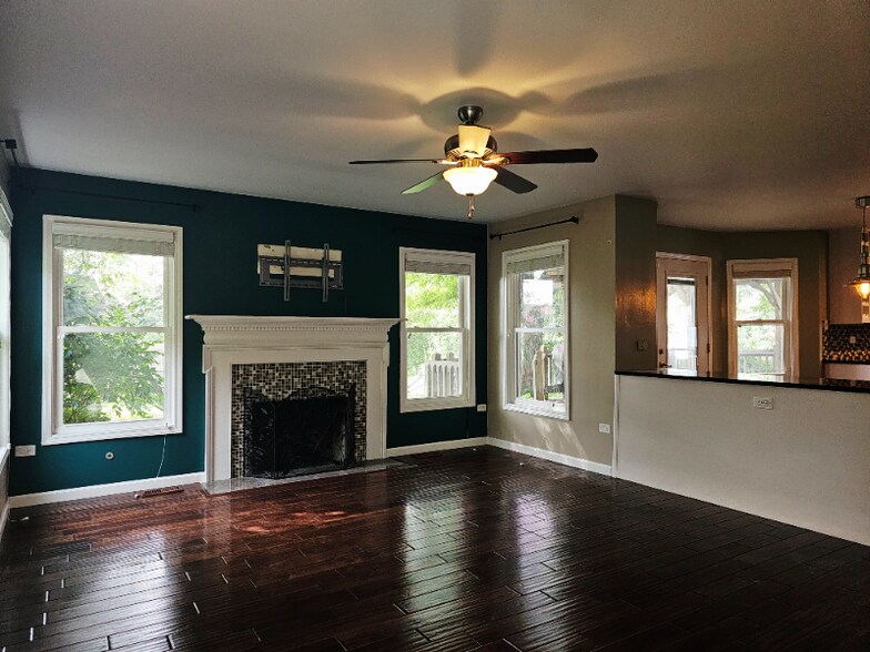 Building Photo - 227 Beaver Creek Dr