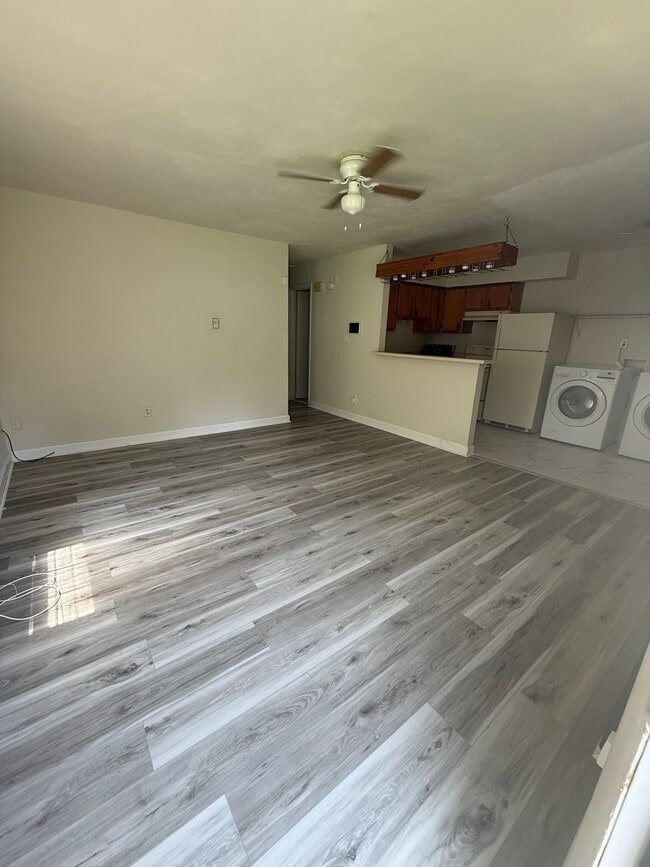 Building Photo - 1133 Modoc Ave