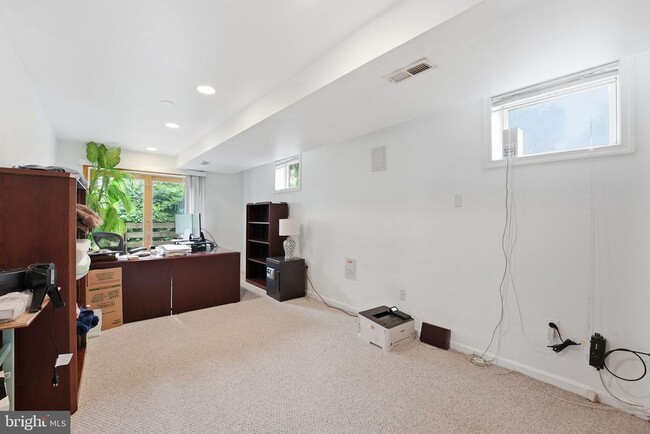 Building Photo - 1476 Waggaman Cir