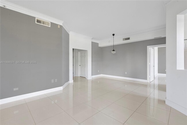 Building Photo - 3001 NE 185th St