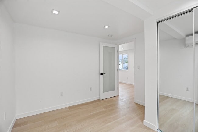 Building Photo - 2561 W Ave 30