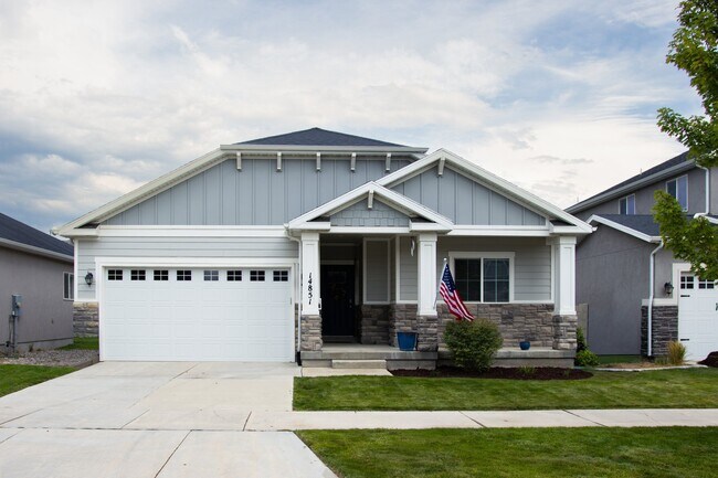 Building Photo - 14851 Chimney Pass Dr
