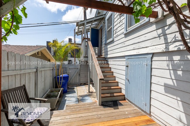 Building Photo - !!!QUAINT NORTHPARK COTTAGE 2 BEDROOM 1 BA...