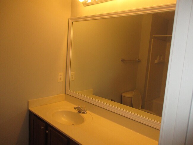 Building Photo - 157 Olde Towne Way
