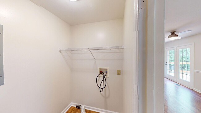 Building Photo - Spacious 3 Bedroom Home in Ashland City!