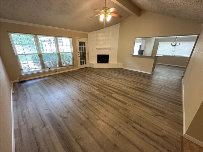Building Photo - 9306 Bollingbrook Dr