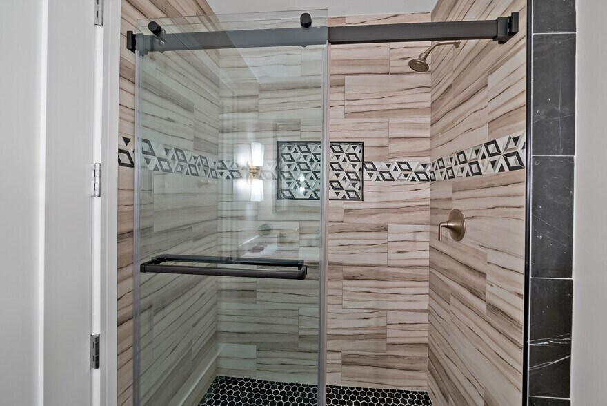 2nd Bathroom - 1414 S Penn Sq