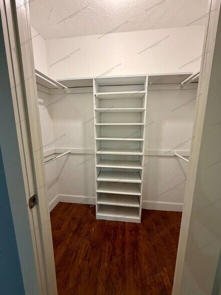 Building Photo - 602 Azure Hills Dr