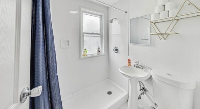 Building Photo - 1936 N St Louis Ave