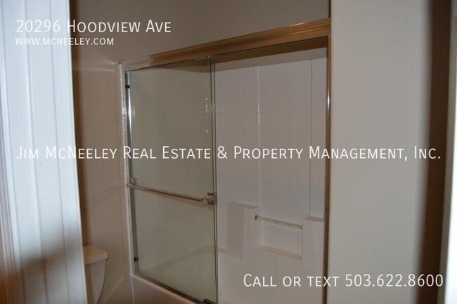 Building Photo - 20296 Hoodview Ave