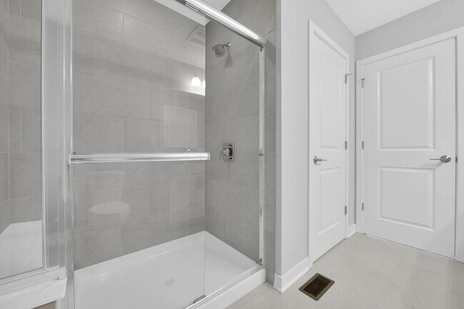 Building Photo - 5491 Fawnsbury Ct