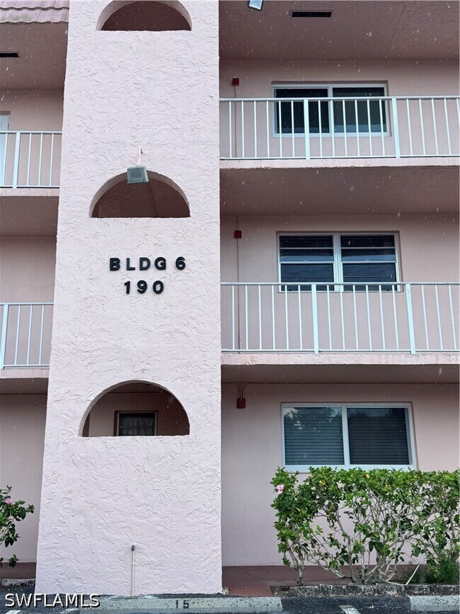 Building Photo - 190 Turtle Lake Ct