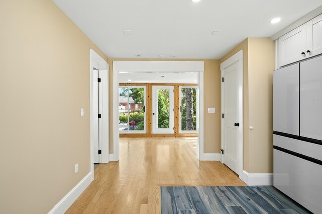 Building Photo - 8 Water St