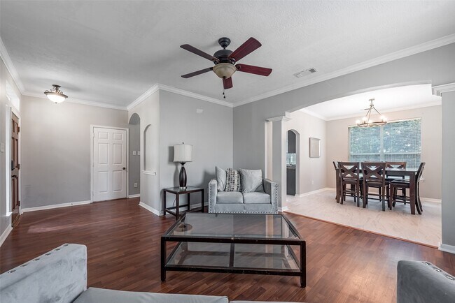 Building Photo - 3306 Autumn Forest Dr