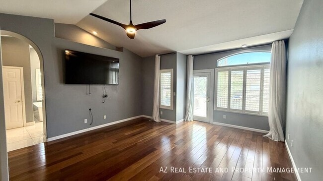 Building Photo - 1655 E Saltsage Dr