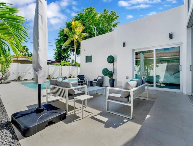 Building Photo - 7525 Buccaneer Ave