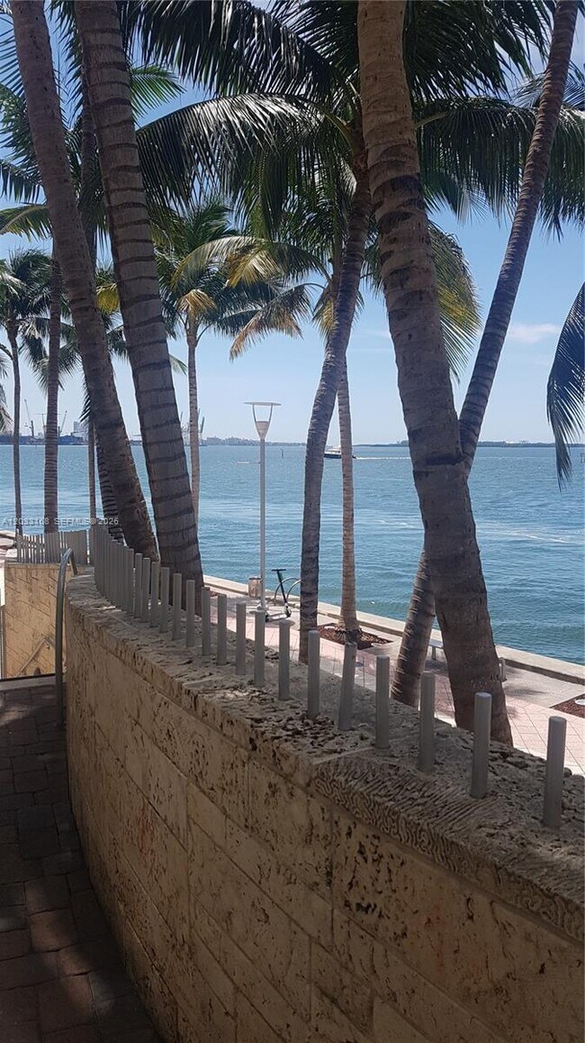 Building Photo - 335 S Biscayne Blvd