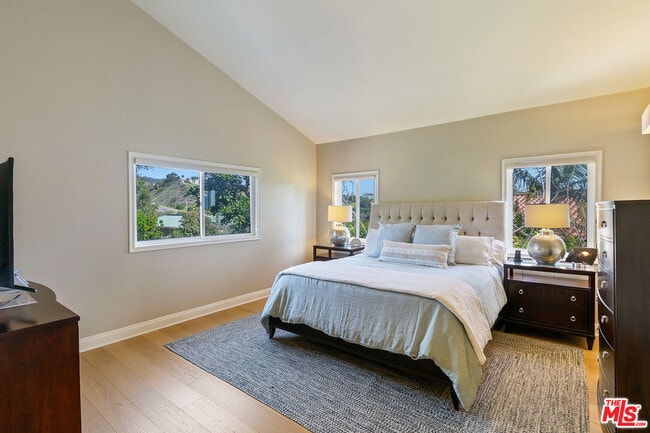 Building Photo - 28905 W Beach Ln