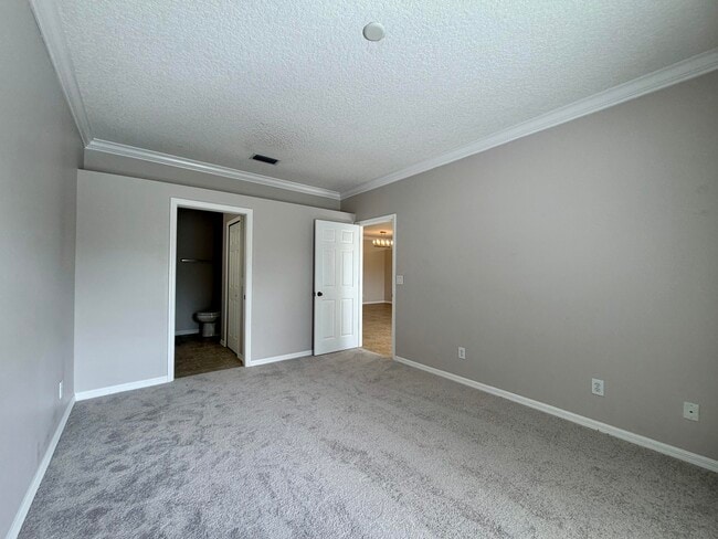 Building Photo - 6295 33rd Manor