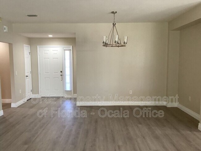 Building Photo - 5600 SW 44th Rd