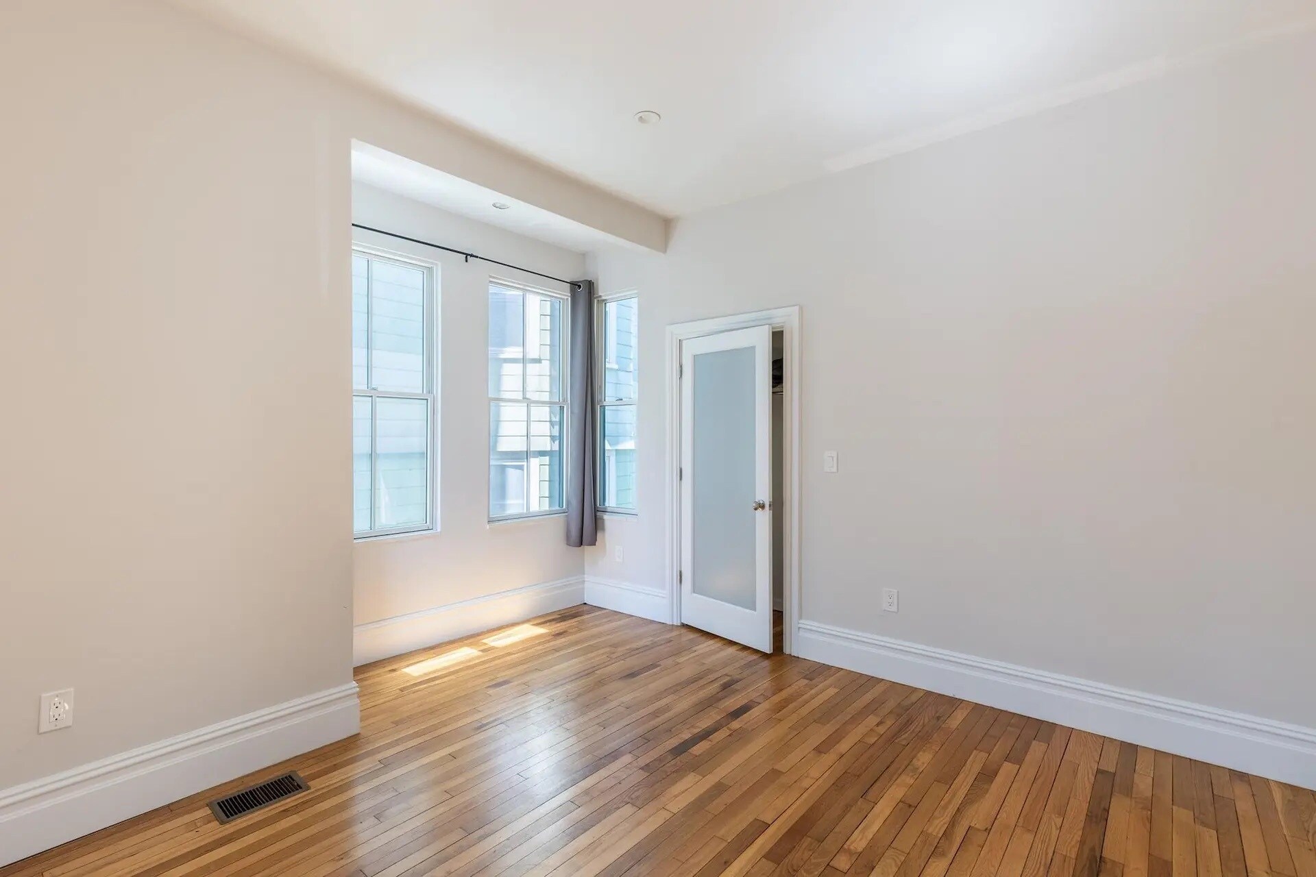 Building Photo - 89 Cedar St